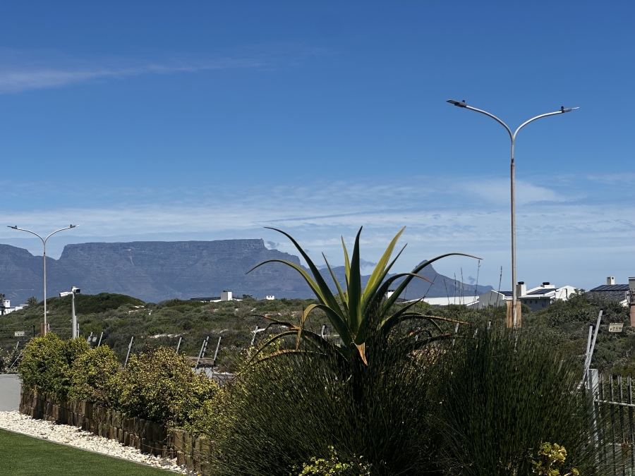 To Let 2 Bedroom Property for Rent in Bloubergstrand Western Cape